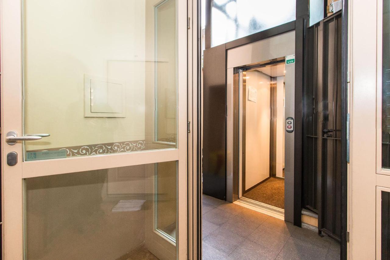 Piazza Statuto Functional Studio تورينو المظهر الخارجي الصورة